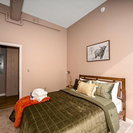 2 Bath Prkg+Gym+Sauna Perk Plaza +30 Day Cleveland Esterno foto