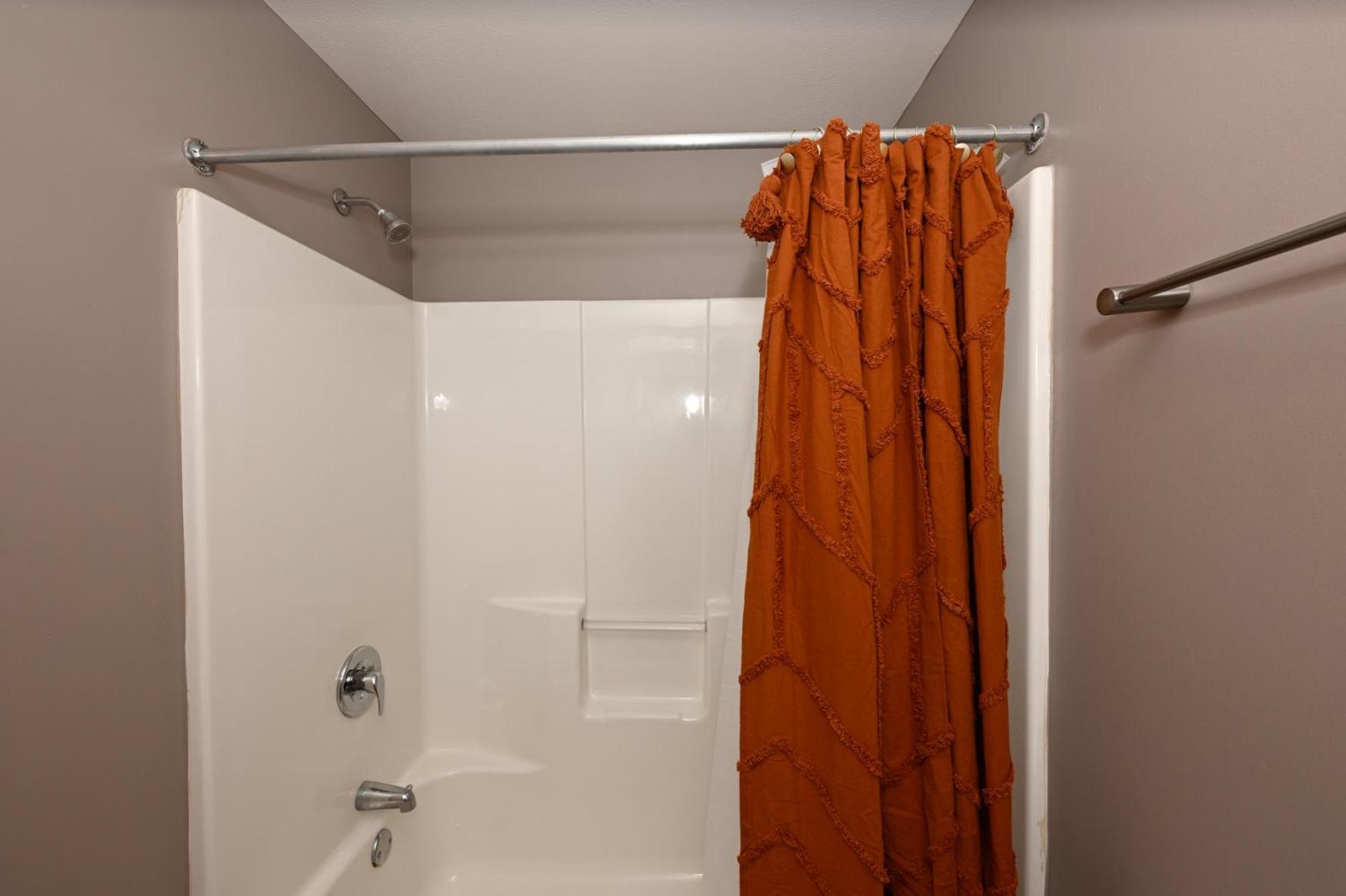2 Bath Prkg+Gym+Sauna Perk Plaza +30 Day Cleveland Esterno foto